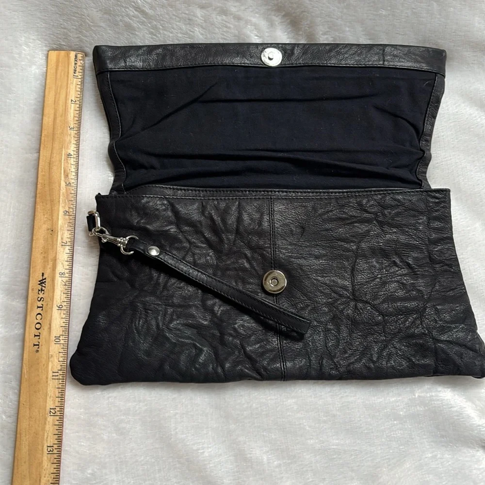 Deena & Ozzy Black Textured 100% Soft Goat Leather Foldover Clutch w/Wrist Strap - Picture 9 of 9